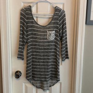 Quarter-length Shirt